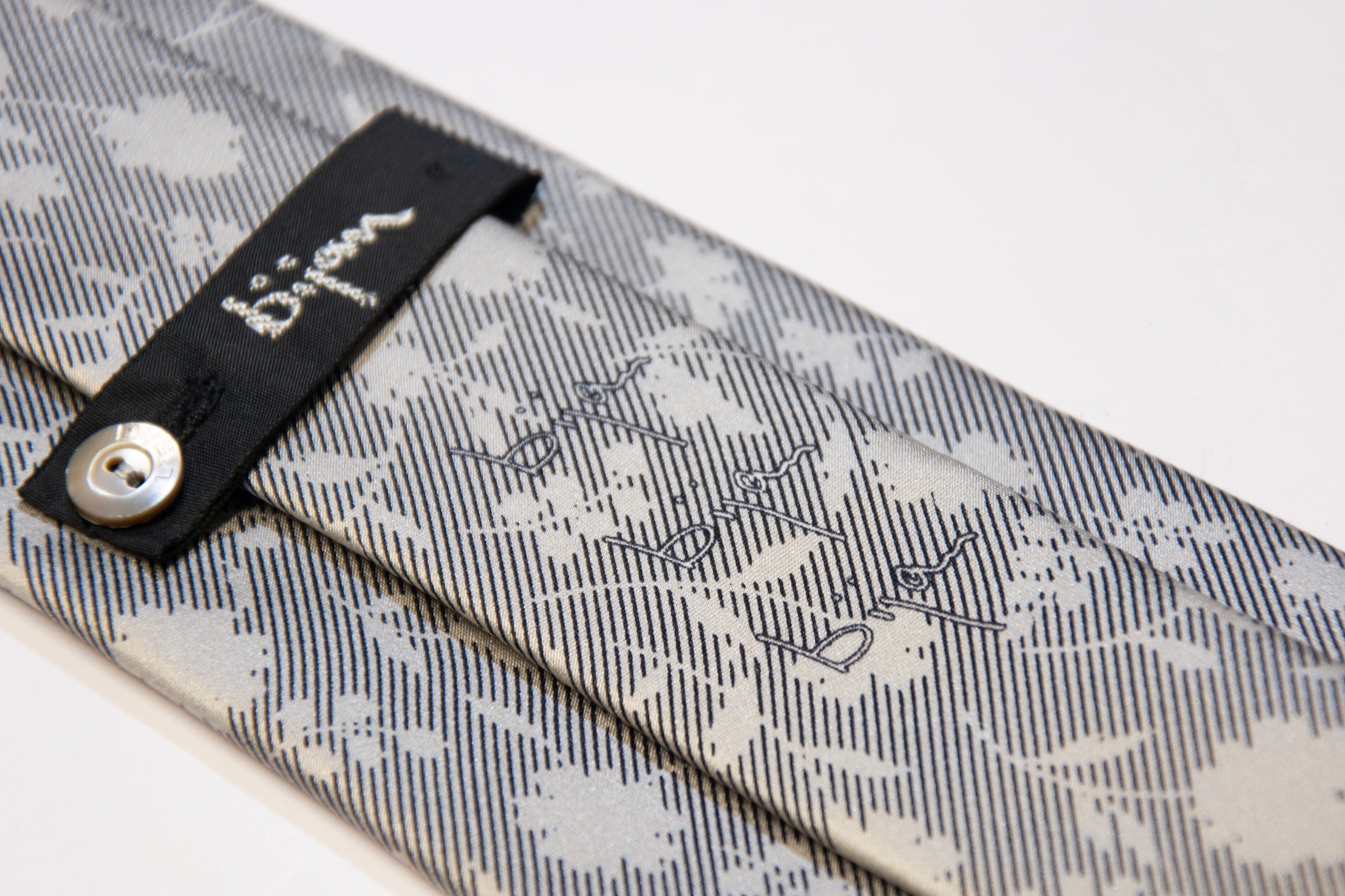 Bijon Beverly Hills Silver Floral Motif Tie